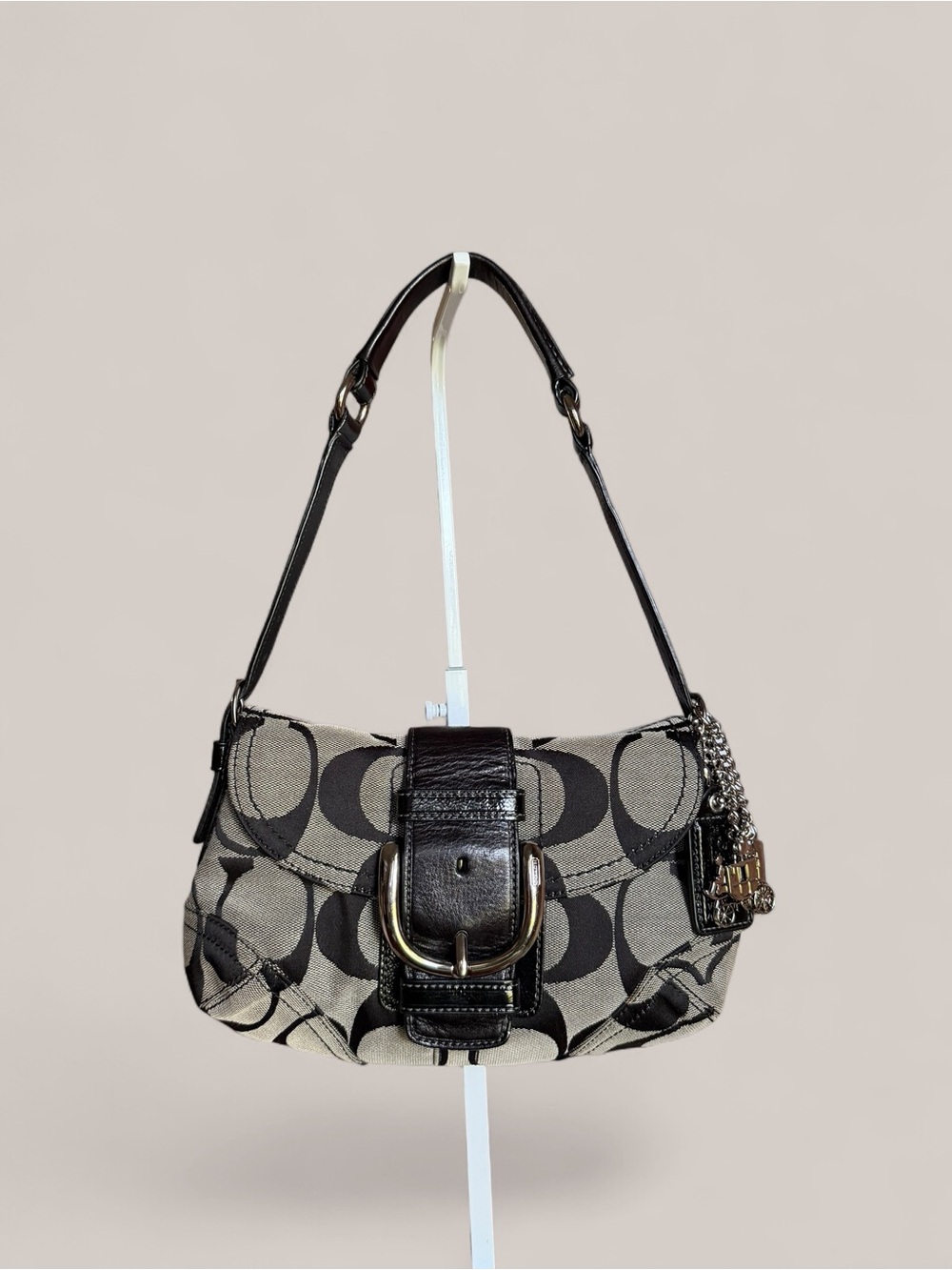 RARE Y2K Vintage Coach Soho grey and black signature canvas with buckle & charms
